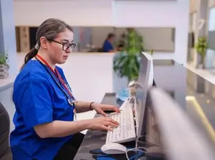 FCS staff scheduling a cancer patient appointment within 72 hours